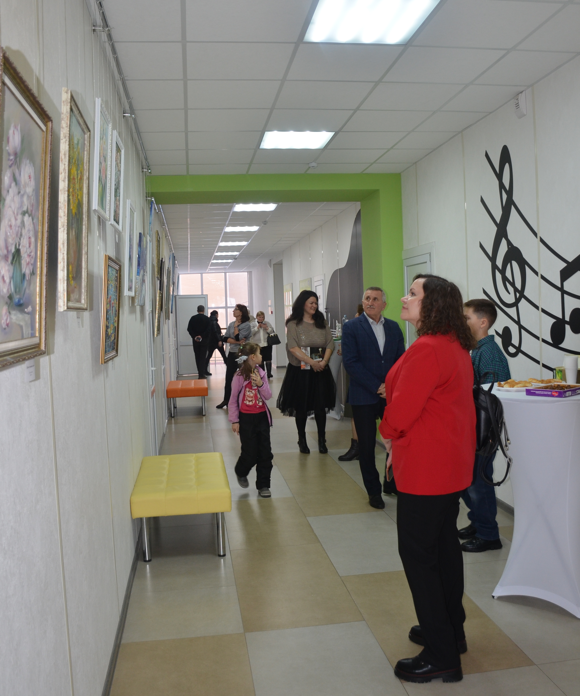 Во Дворце культуры открылась выставка верхнехавской художницы Татьяны Дубининой